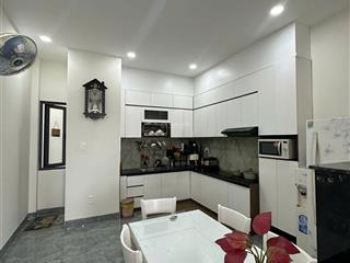 Bán nhà kiên cố 1 trệt 2 lầu sân thượng tại đường 6, long bình. dt 56m2, giá 5.8 tỷ