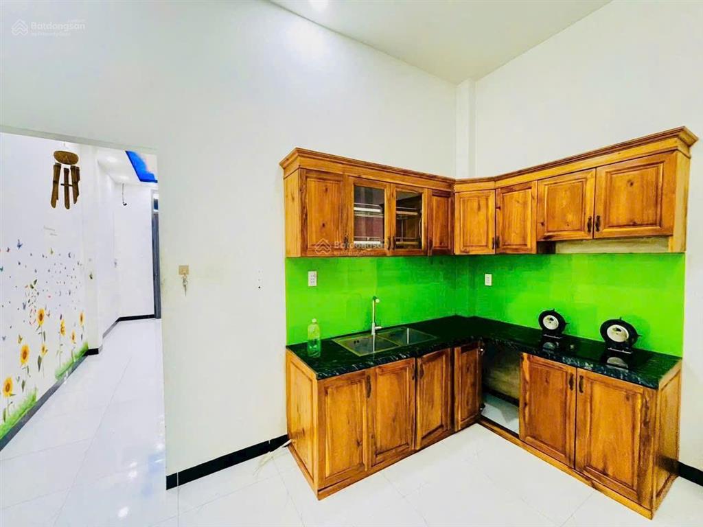Giảm 500 triệu bán gấp nhà 3 tầng đường thông chỉ 4,25 tỷ, ngay chợ long trường q.9
