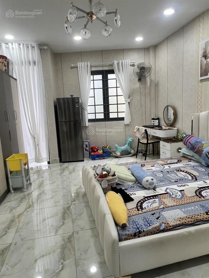 Bán nhà tân vĩnh quận 4  hẻm ôtô  4 tấm đúc  32m2  chỉ 5 tỷ  khu dân trí cao an ninh