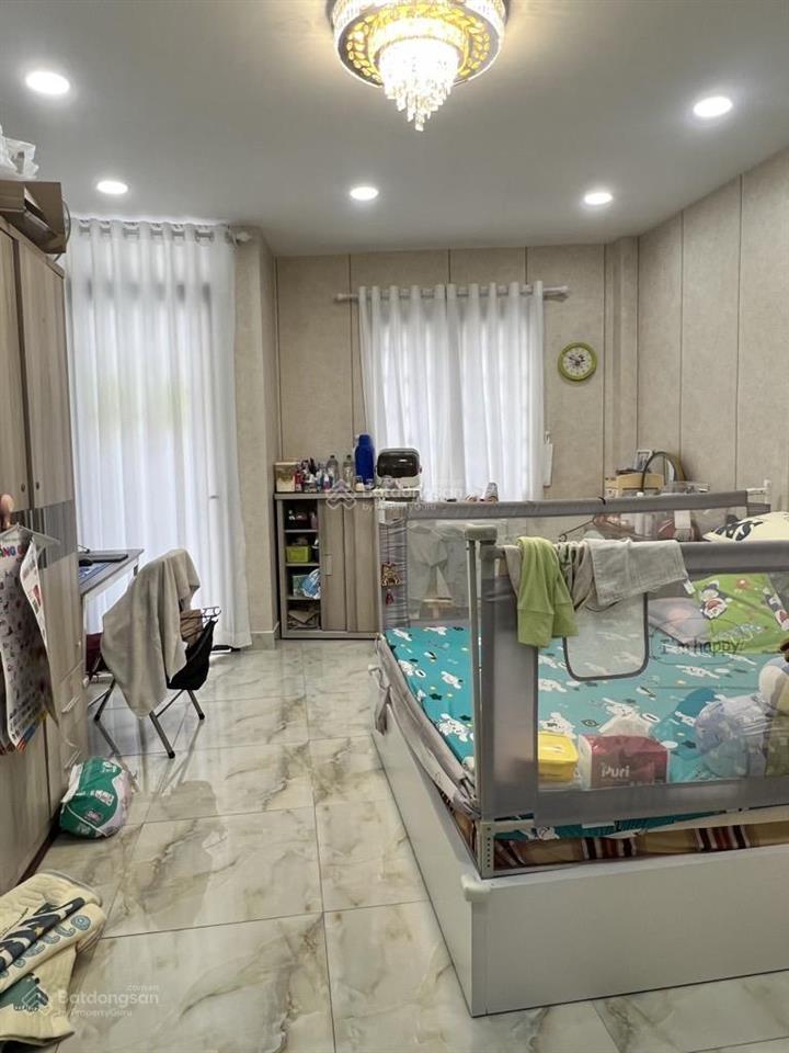 Bán nhà tân vĩnh quận 4  hẻm ôtô  4 tấm đúc  32m2  chỉ 5 tỷ  khu dân trí cao an ninh