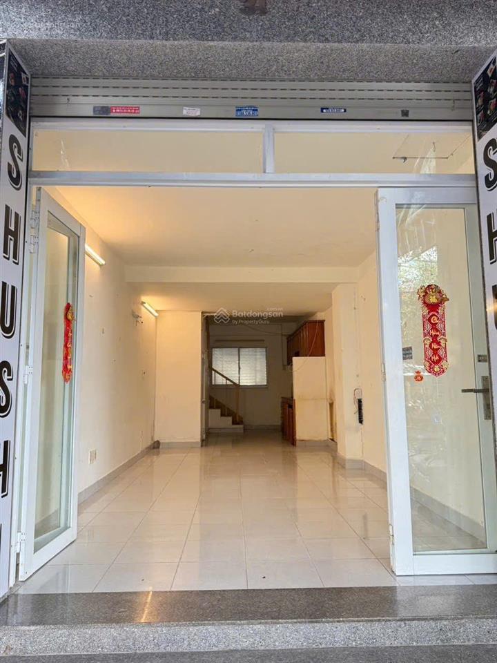 Cần bán căn shophouse ct6 vĩnh điềm trung dt 62m2 có 2pn, mặt tiền trước sân 5m, giá 2,95 tỷ