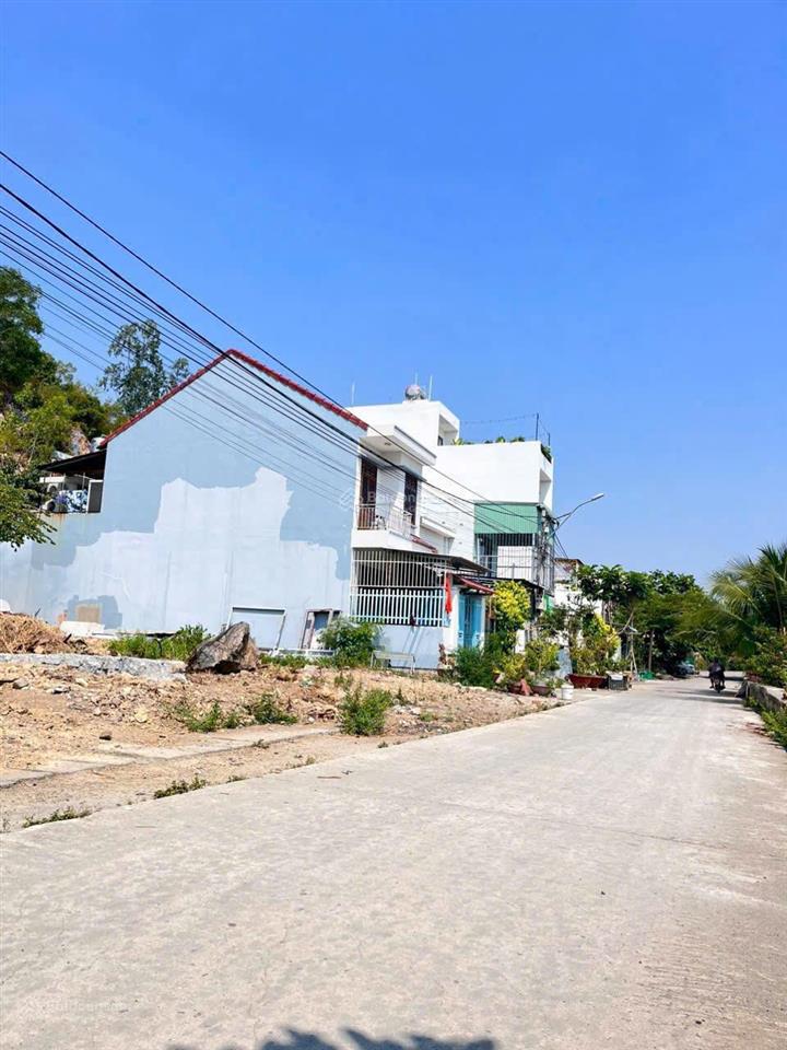 Chính chủ bán lô đất tđc mặt tiền sông tắc, vĩnh thái dt 80m2 ngang 4m, đường oto 6m, giá 3,5ty tl