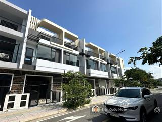 Bán nhà liền kề dự án the light city, p12 vũng tàu, 102m² giá 5,6 tỷ thương lượng