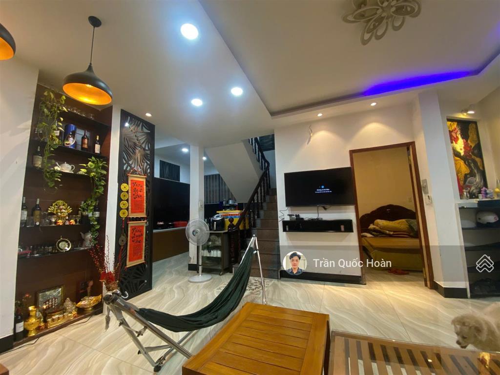 Bán nhà lô góc trương công định, p8 vũng tàu, 118m2 thổ cư, dòng tiền 20tr/tháng giá 9,3 tỉ