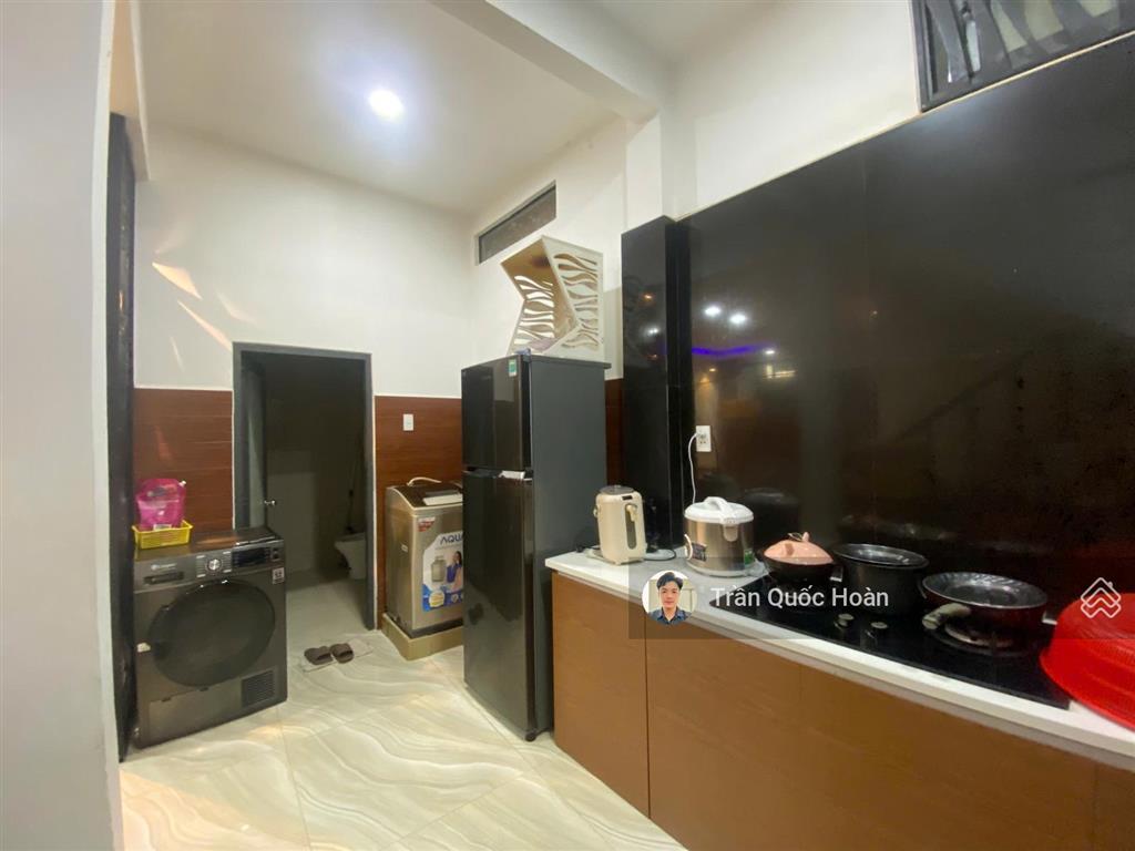 Bán nhà lô góc trương công định, p8 vũng tàu, 118m2 thổ cư, dòng tiền 20tr/tháng giá 9,3 tỉ