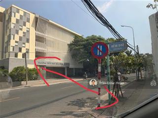 Bán nhà cấp 4 có gác lửng khu dân cư ổn định, 63m2 thổ cư giá 2,55 tỉ