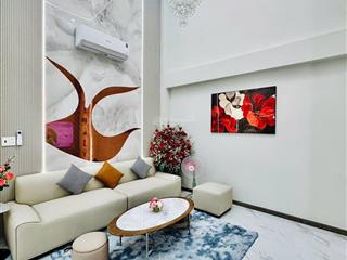 Nhà đẹp cao cấp đường xe hơi vào nhà có phòng thư giãn  0933 163 *** chính chủ
