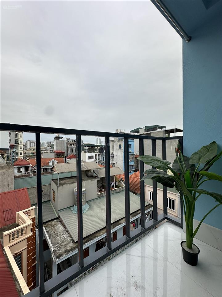 111 triều khúc  gác xép full nội thất  ngay gần trường utt