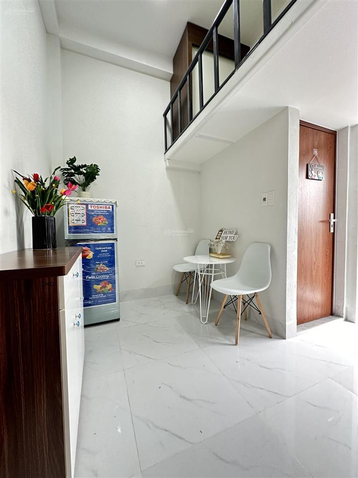 111 triều khúc  gác xép full nội thất  ngay gần trường utt