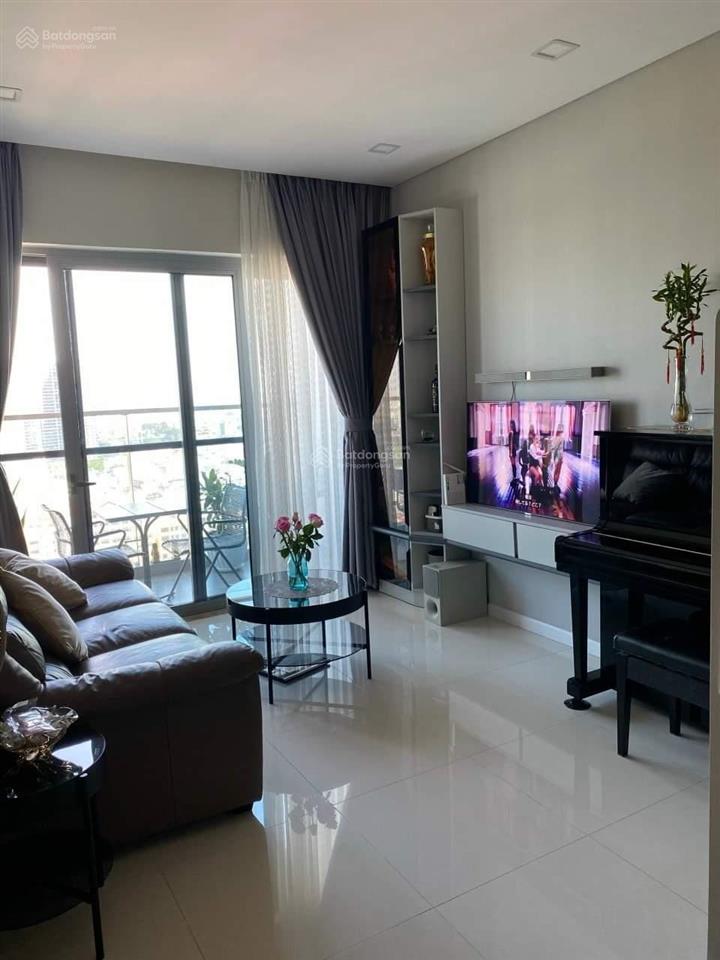 Cần bán căn hộ lầu cao view quận 1, căn góc dt 77.6m2, 2pn giá 5.3 tỷ.  0931 196 *** thành
