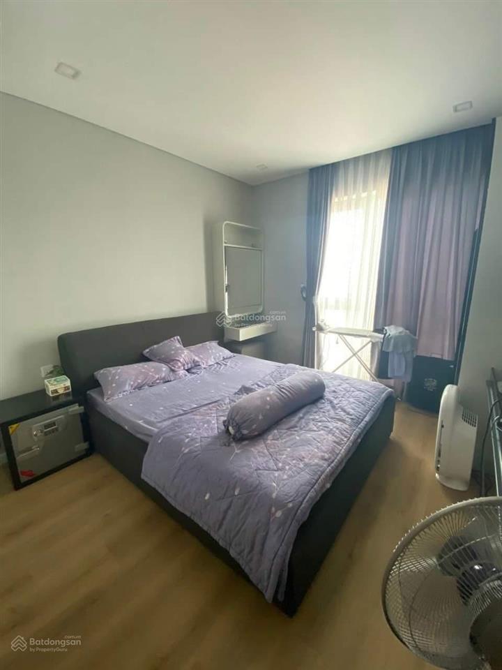 Cần bán căn hộ lầu cao view quận 1, căn góc dt 77.6m2, 2pn giá 5.3 tỷ.  0931 196 *** thành