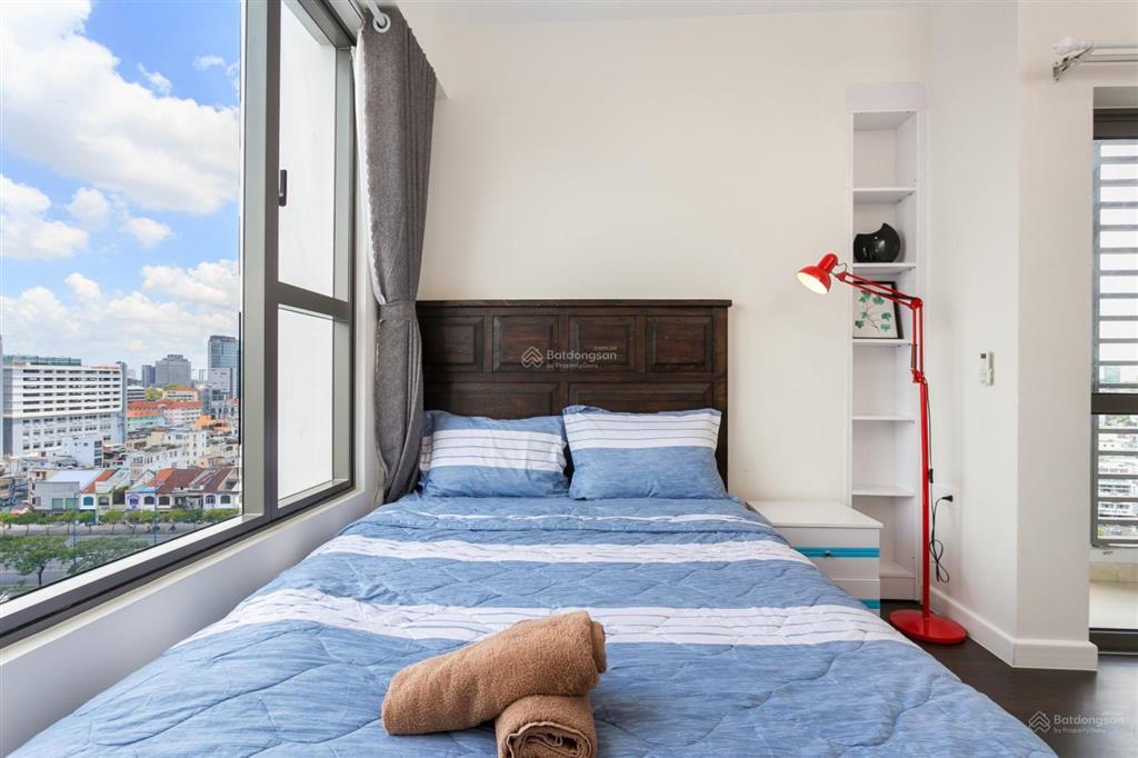 Cần bán căn hộ rivera park quận 10 dt 77m2 2pn 2wc, giá bán 5.65 tỷ . lầu cao view thoáng. ở liền