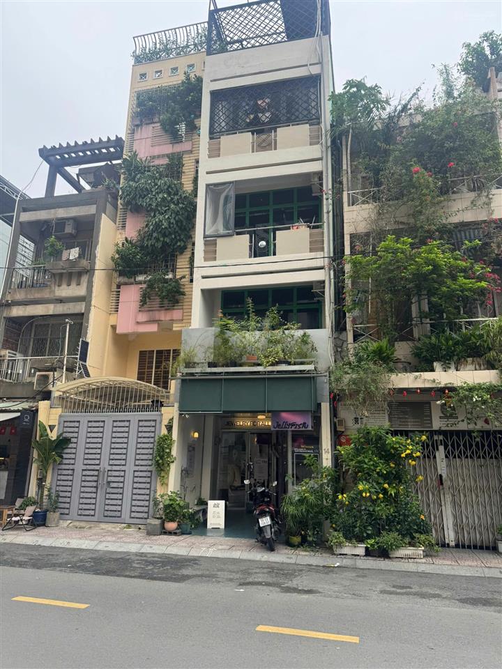 Bán nhà hẻm thành thái , p 14, quận 10, dt 4x15m( 60m2) giá bán 10 tỷ.  0931 196 *** thành