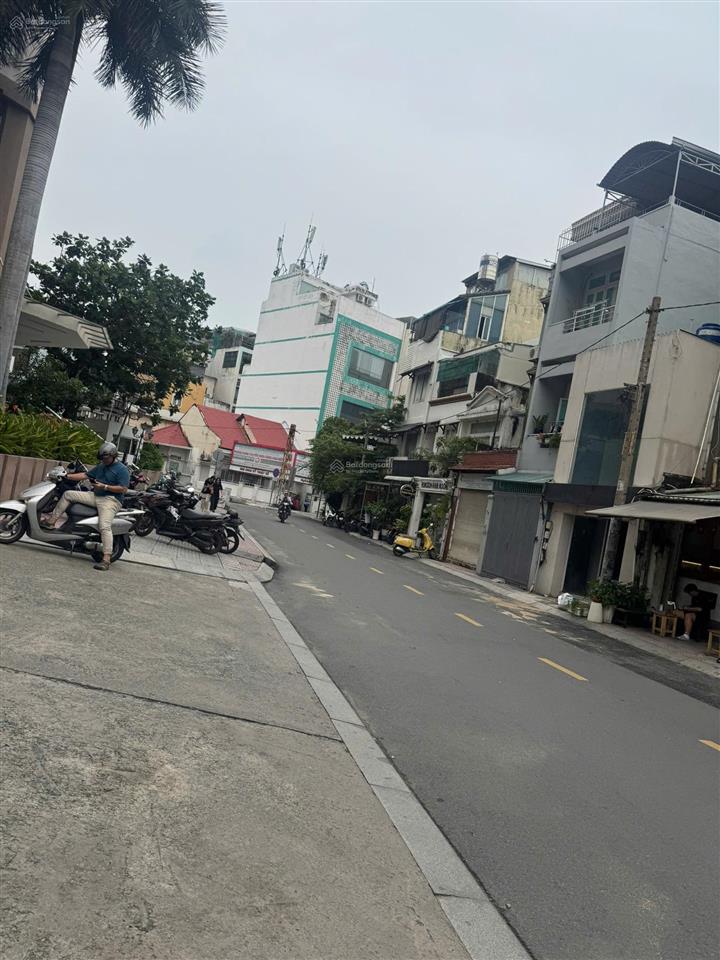 Bán nhà hẻm thành thái , p 14, quận 10, dt 4x15m( 60m2) giá bán 10 tỷ.  0931 196 *** thành