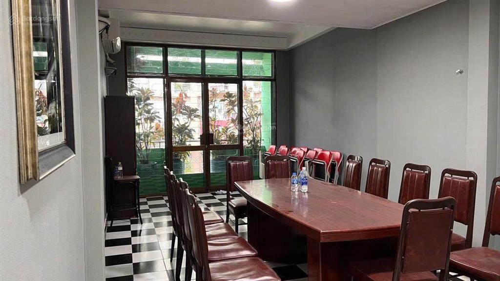 Bán nhà hẻm thành thái , p 14, quận 10, dt 4x15m( 60m2) giá bán 10 tỷ.  0931 196 *** thành