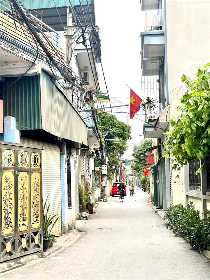 Chính chủ bán đất thổ cư 61m² nở hậu tân quang gần vin gia lâm và thị trấn như quỳnh, giá 2,6 tỷ