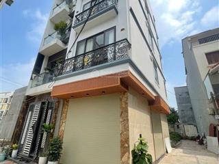 6.7 tỷ 43m2. nhà đẹp lô góc, ô tô đỗ cửa trâu quỳ, gia lâm