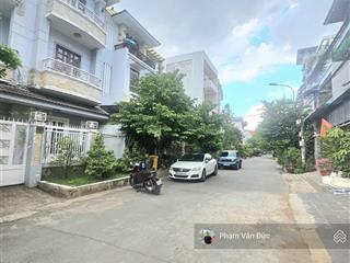 Bán nhà biệt thự sau gigamail thủ đức . đường 10 m thông tứ hướng