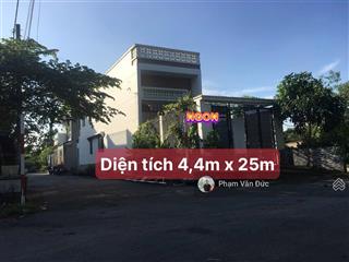 Bán nhà trệt lầu căn góc mặt tiền đường. 108m2 giá 6.5 tỷ