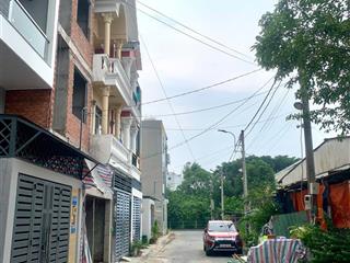 Bán lô đất khu phân lô đồng bộ có vỉa hè, sát vành đai 2 ql 13 chung cư sunview. giá tốt