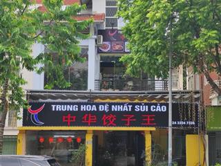 Cho thuê nhà phố giảng võ  vị trí vàng trung tâm ba đình dt 200mx2t, mt 7m, thông sàn