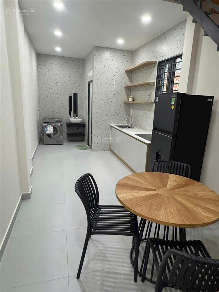 Nhà bán đường nguyễn thiện thuật, cách biển 200m, ngay khu phố tây, 36m2 giá 5 tỷ 2.  0913 423 ***