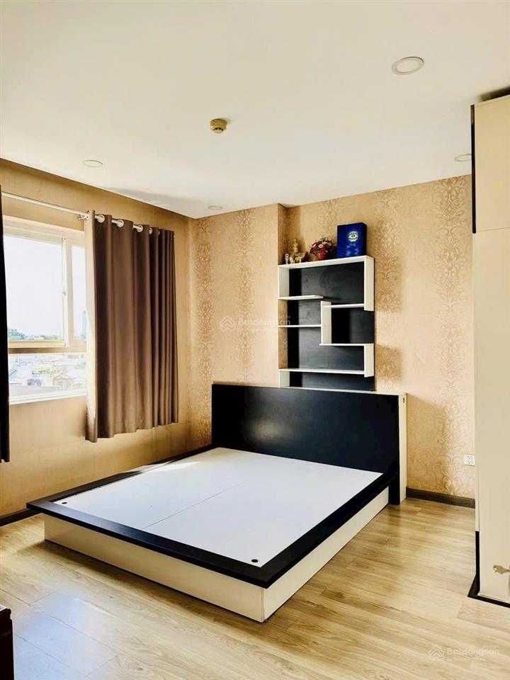 Bán nhanh chcc quang thái sổ hồng, giá 3,3tỷ.  0846 306 *** xem nhà