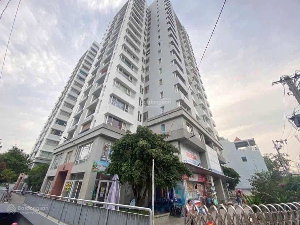 Bán nhanh chcc quang thái sổ hồng, giá 3,3tỷ.  0846 306 *** xem nhà