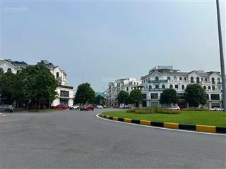 Cần bán biệt thự vinhome gia lâm