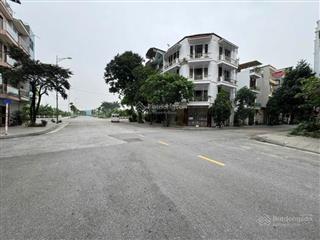 Cho thuê kho xưởng long biên, ngô gia tự 100m2 x mt 7m  đường 13m vỉa hè  5tr đến 10tr/tháng