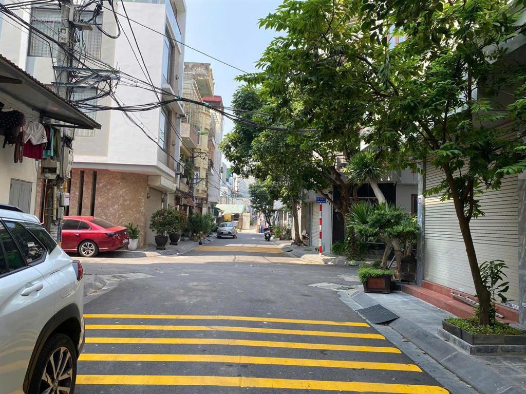 Bán đất phố nguyễn lam, long biên 66m x mt 5.2 m  ô tô tránh giá 14.2 tỷ.