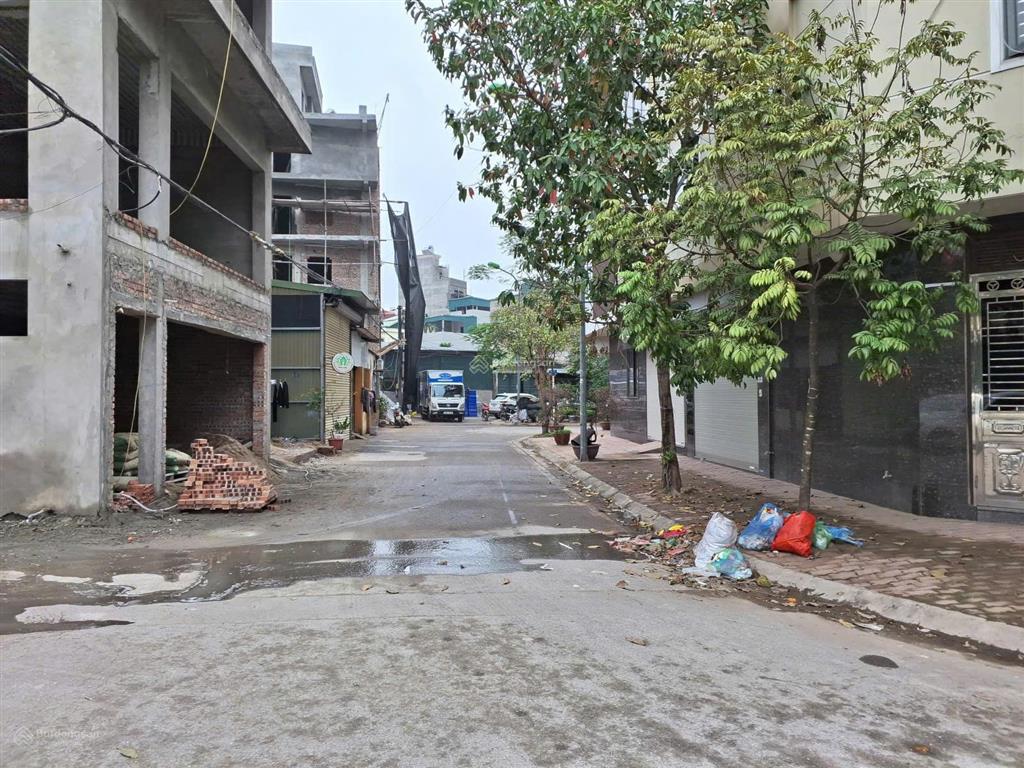 Bán đất phố nguyễn lam, long biên 66m x mt 5.2 m  ô tô tránh giá 14.2 tỷ.