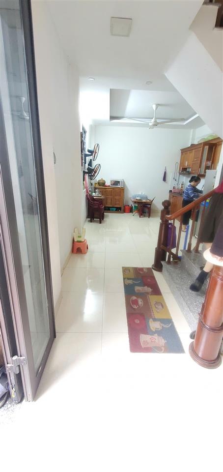 Chủ nhà cần tiền nên cần bán gấp căn nhà full nt ở xa la, ô tô đỗ gần. gía 6tỷ có tl