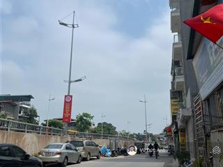 Bán đất âu cơ tặng nhà 4 tầng  ngõ thông  50m mặt phố  giá đầu tư