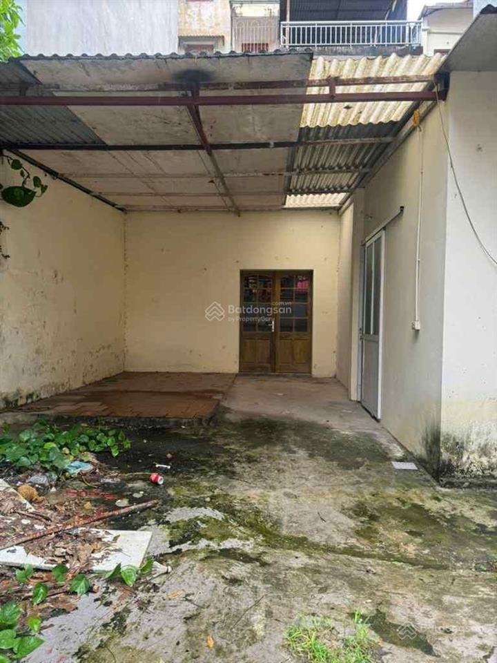 Bán đất tặng nhà cấp 4  2 thoáng trước sau  lô cực đẹp phố tứ liên  sổ đỏ chính chủ