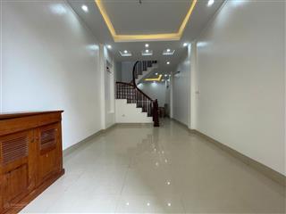 Nhà đẹp 5 tầng, 42 m, giá 5,7 tỷ, tại mậu lương, kiến hưng, hà đông.