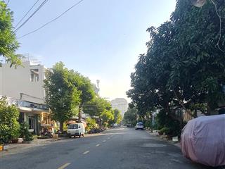 Hàng giá tốt nhà c4 có gác 98m2 thổ công nhận đường 14m khu bàn cờ phước bình chỉ 8.5 tỷ tl