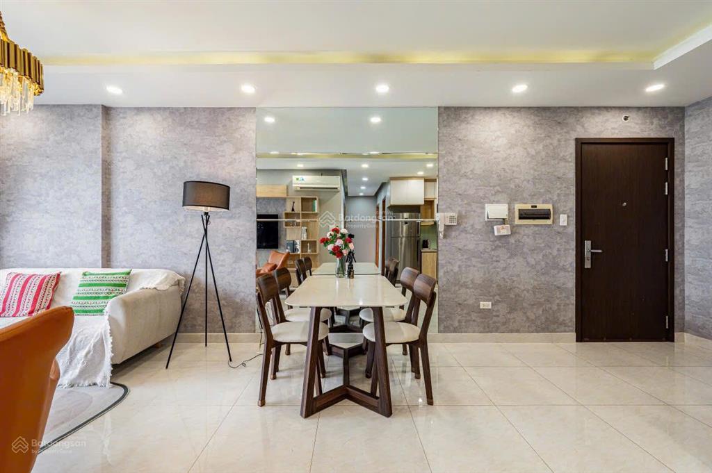 Chính chủ cho thuê căn hộ chung cư cao cấp sunrise city view  quận 7