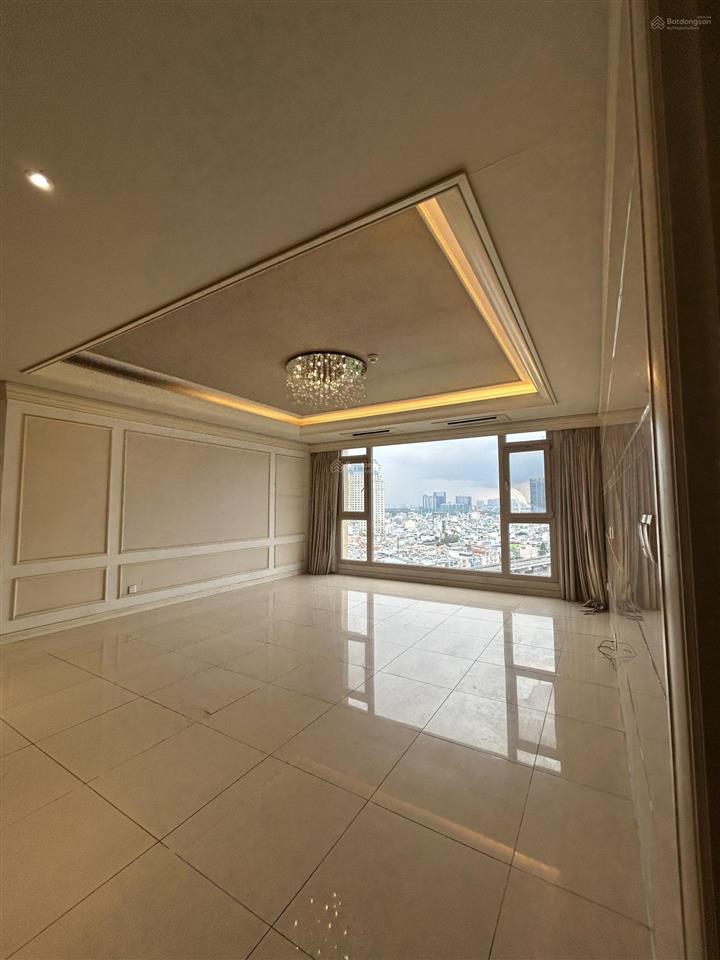 Căn hộ cao cấp  sẵn suất đậu ô tô chỉ có ở cantavil hoàn cầu.  em vy 0768 291 ***!