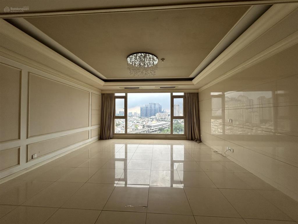 Bán nhanh căn hộ view hồ văn thánh vĩnh viễn cc cantavil hoàn cầu.  em vy 0768 291 ***