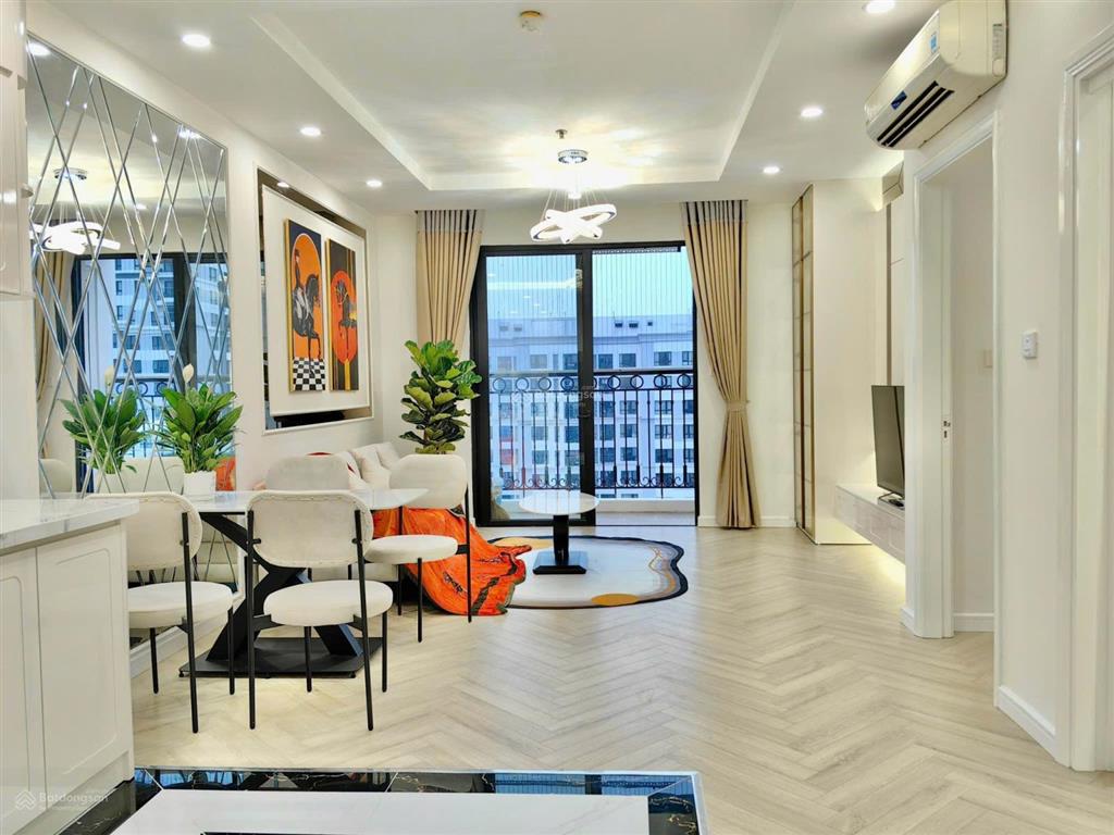 Chính chủ cắt lỗ cần bán căn 2 phòng ngủ sáng 82m2 giá chỉ 7 tỷ 3 đồng. 24/7 0354 864 ***