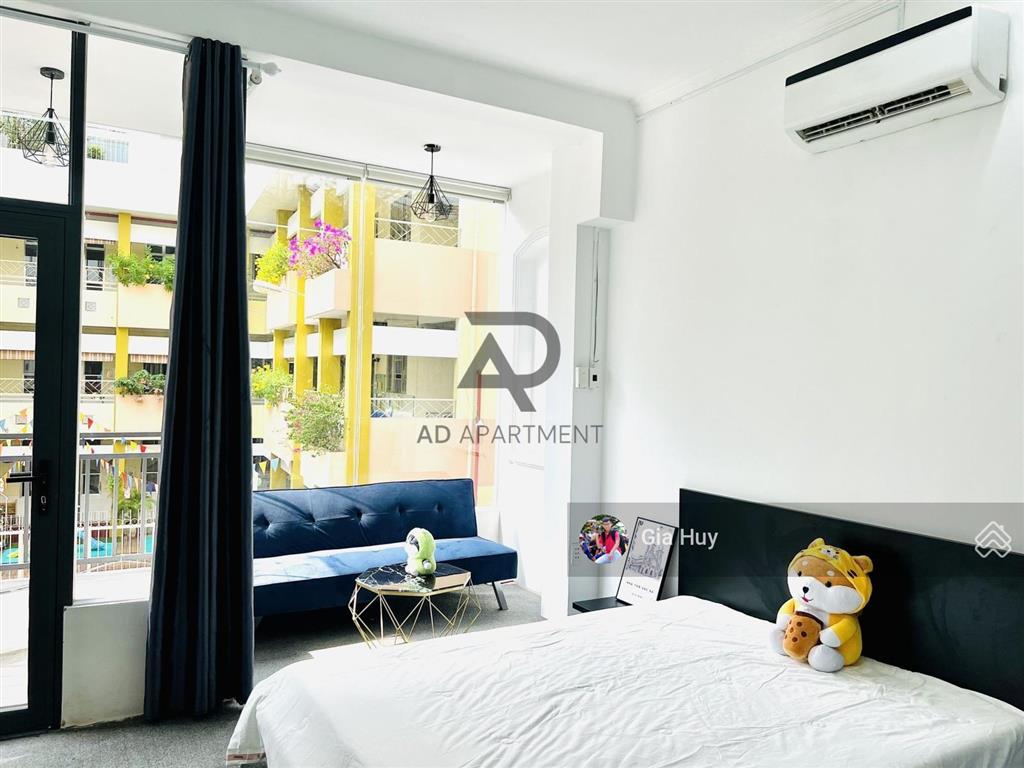 Studio ban công  cửa sổ full kính  view cực chill  gần đại học gtvt  ngã tư hàng xanh