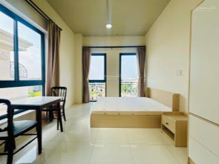 Cho thuê studio ban công, cửa sổ đầy đủ nội thất ngay cầu vượt mai dịch, cầu giấy