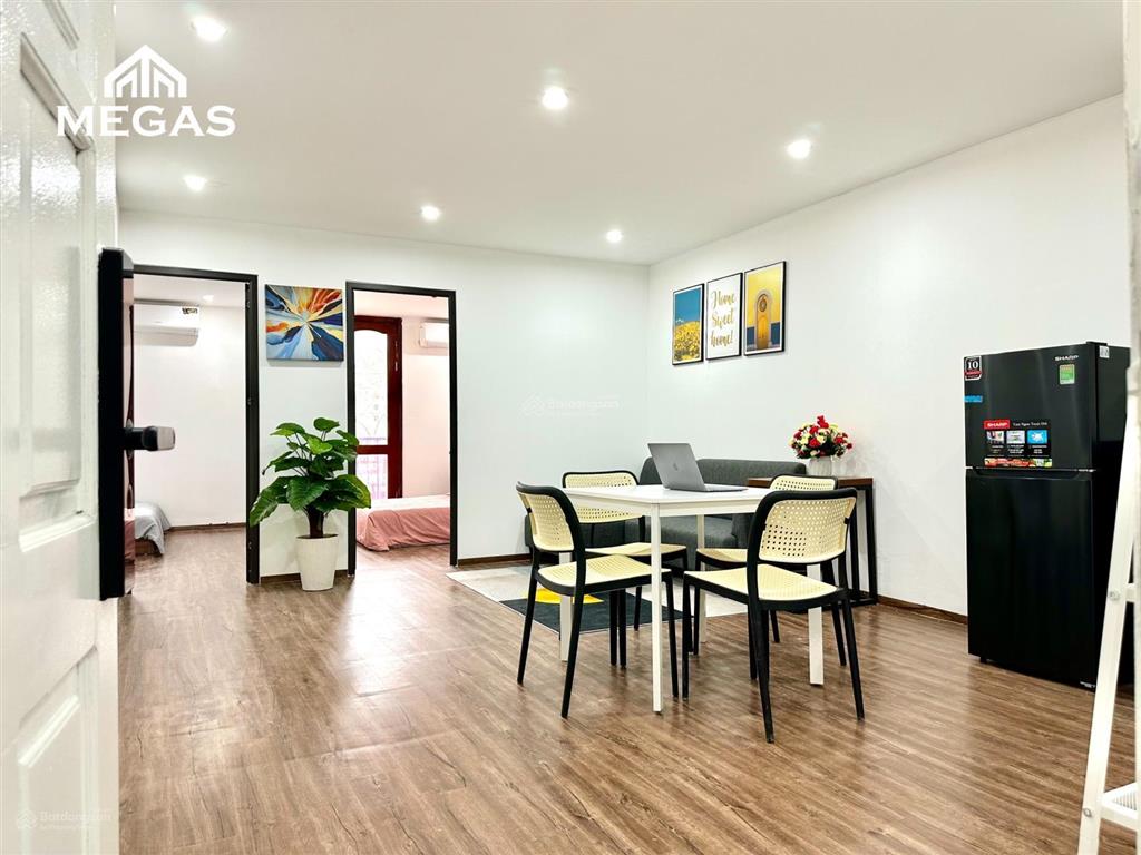 Cho thuê 2n1k ban công full nội thất rộng 70m2 ngay lotte tây hồ  âu cơ