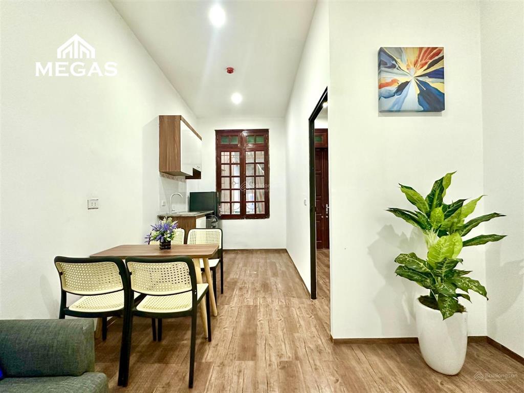 Cho thuê 2n1k ban công full nội thất rộng 70m2 ngay lotte tây hồ  âu cơ