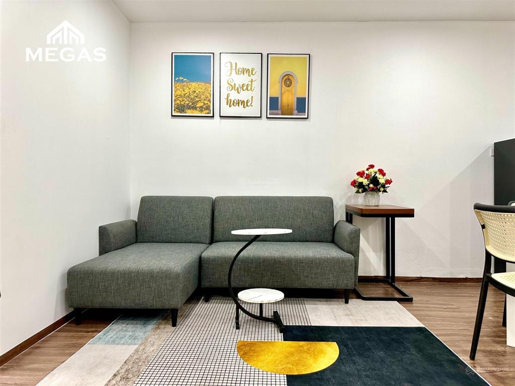 Cho thuê 2n1k ban công full nội thất rộng 70m2 ngay lotte tây hồ  âu cơ