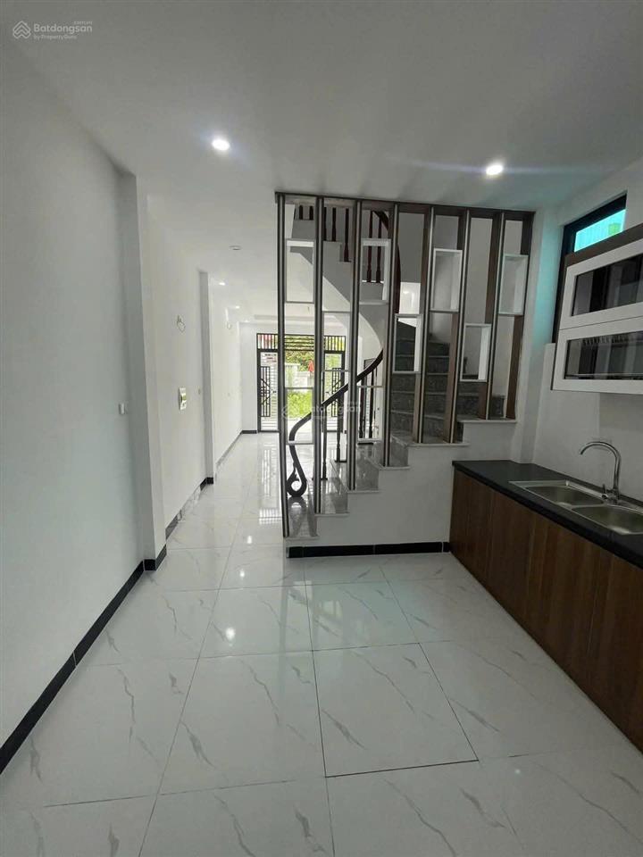 Bán nhà 6 phòng ngủ lai xá, hoài đức. diện tích 38m2 xây dựng 5 tầng. cách 120m đến chợ, quốc lộ 32