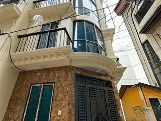 Bán nhà tu hoàng, nam từ liêm. sổ đỏ 32m2 xây 5 tầng, 3 ngủ. đối diện trường đh công nghiệp hà nội