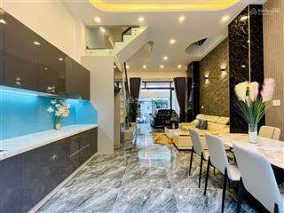 Bán nhà hẻm xe hơi trần bình trọng, phường 1, quận 5, dt 4x20m, 4 tầng, giá 13,5 tỷ