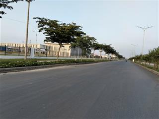 Cần tiền trả nợ trước tết bán gấp nền đất đẹp tại lago centro bến lức long an